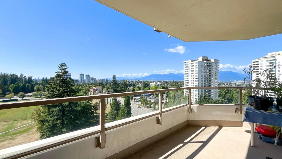 Laundry Room Photo of 1204 5790 Patterson Avenue, Burnaby, BC