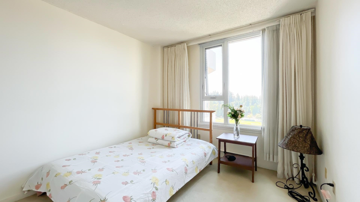 Office / Den Photo of 1204 5790 Patterson Avenue, Burnaby, BC