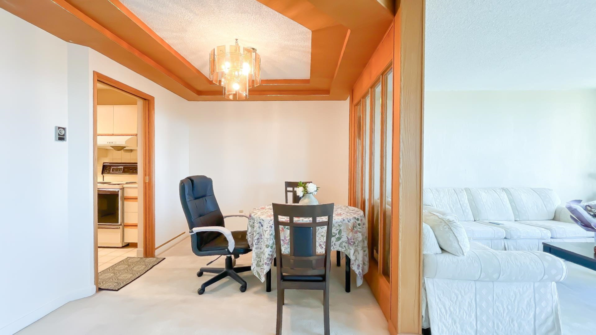 Primary Bathroom Photo of 1204 5790 Patterson Avenue, Burnaby, BC