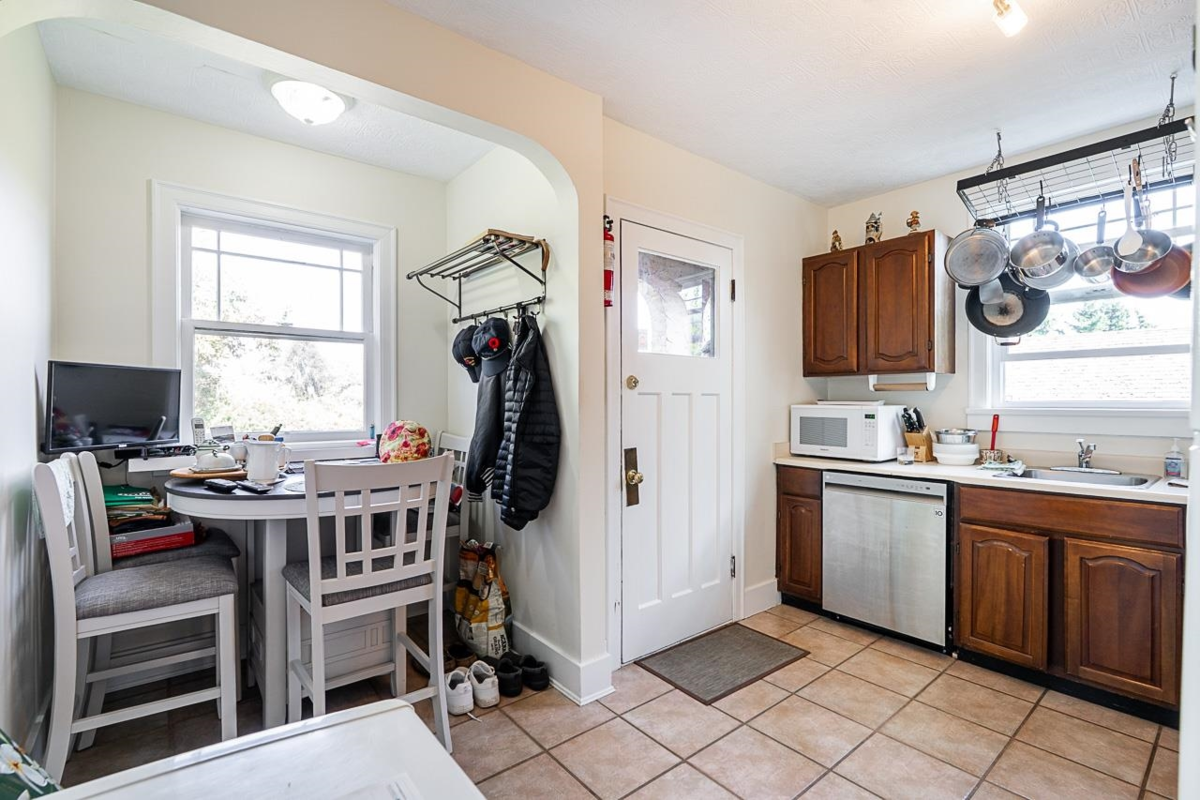 Laundry Room Photo of 349-351 Cumberland Street, New Westminster, BC