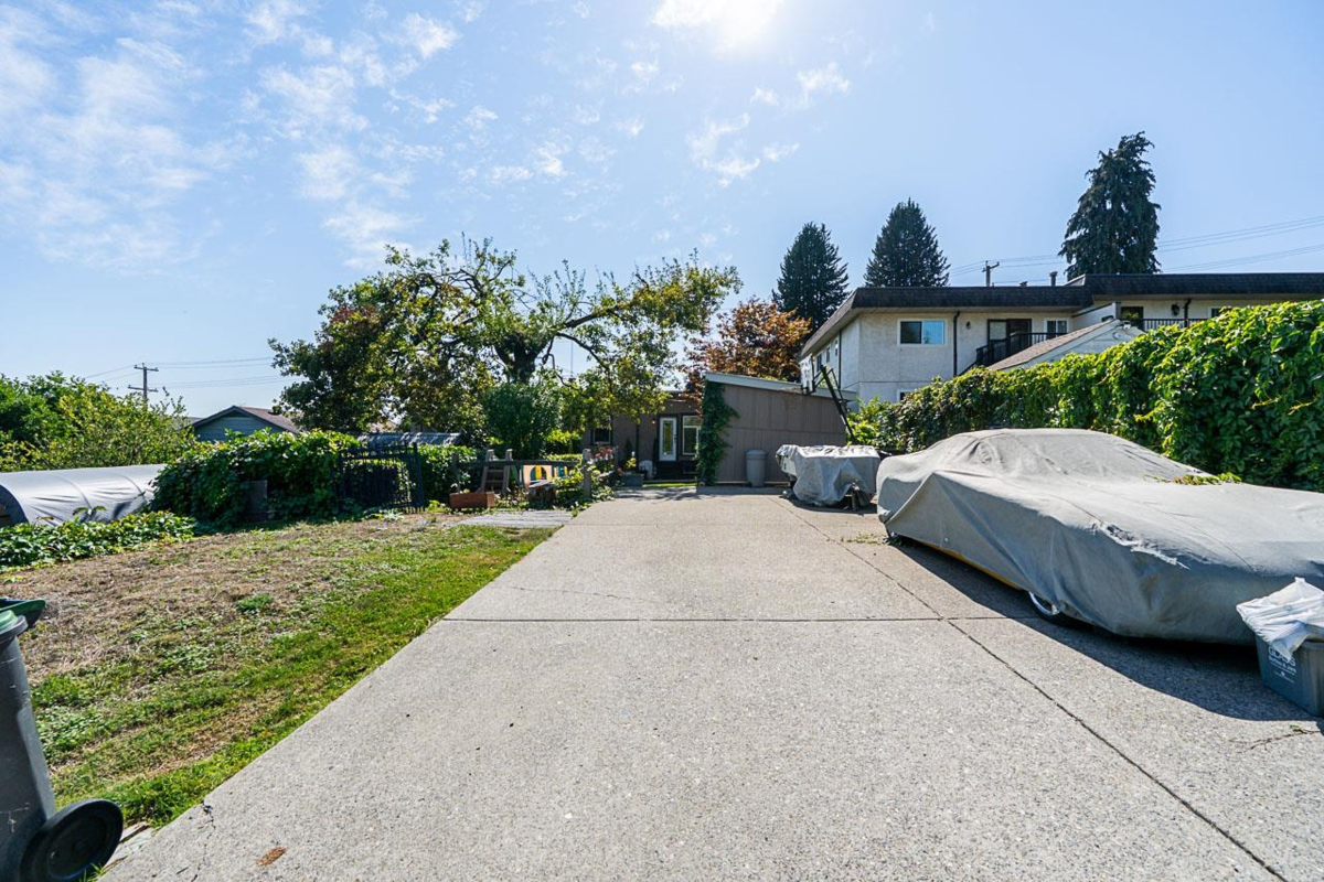 Neighborhood Park Photo Near 349-351 Cumberland Street, New Westminster, BC