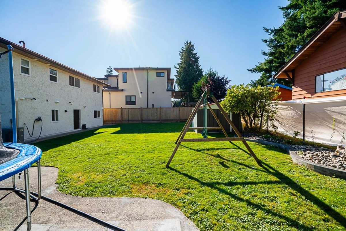 Outdoor Deck Photo of 17233 60 Avenue, Surrey, BC