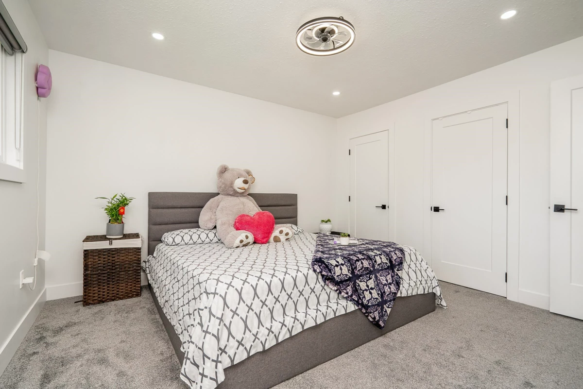 Walk-In Closet Photo of 17233 60 Avenue, Surrey, BC