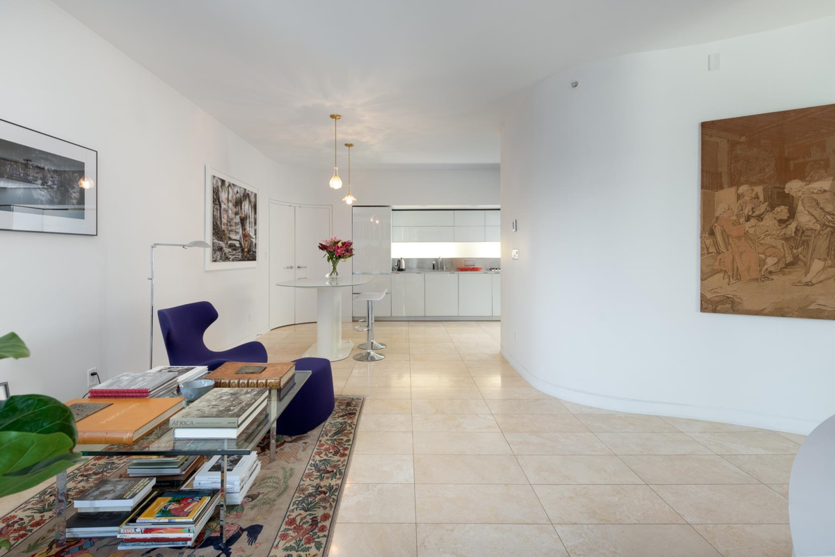 Kitchen Island Photo of 1507 838 W Hastings Street, Vancouver, BC
