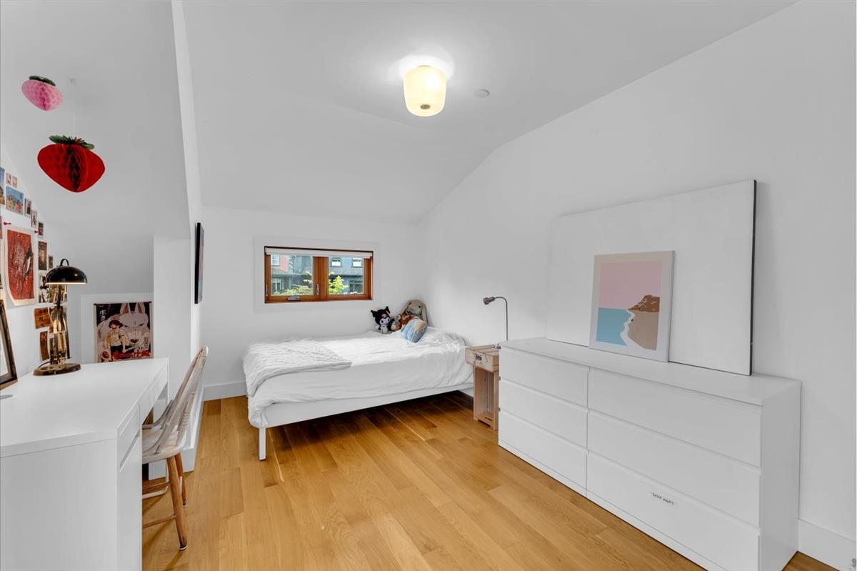 Backyard Photo of 57 W 17th Avenue, Vancouver, BC