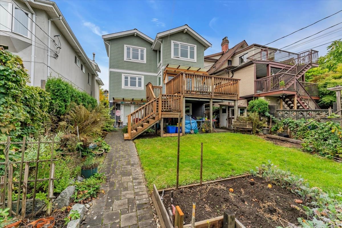 Basement Recreation Room Photo of 57 W 17th Avenue, Vancouver, BC