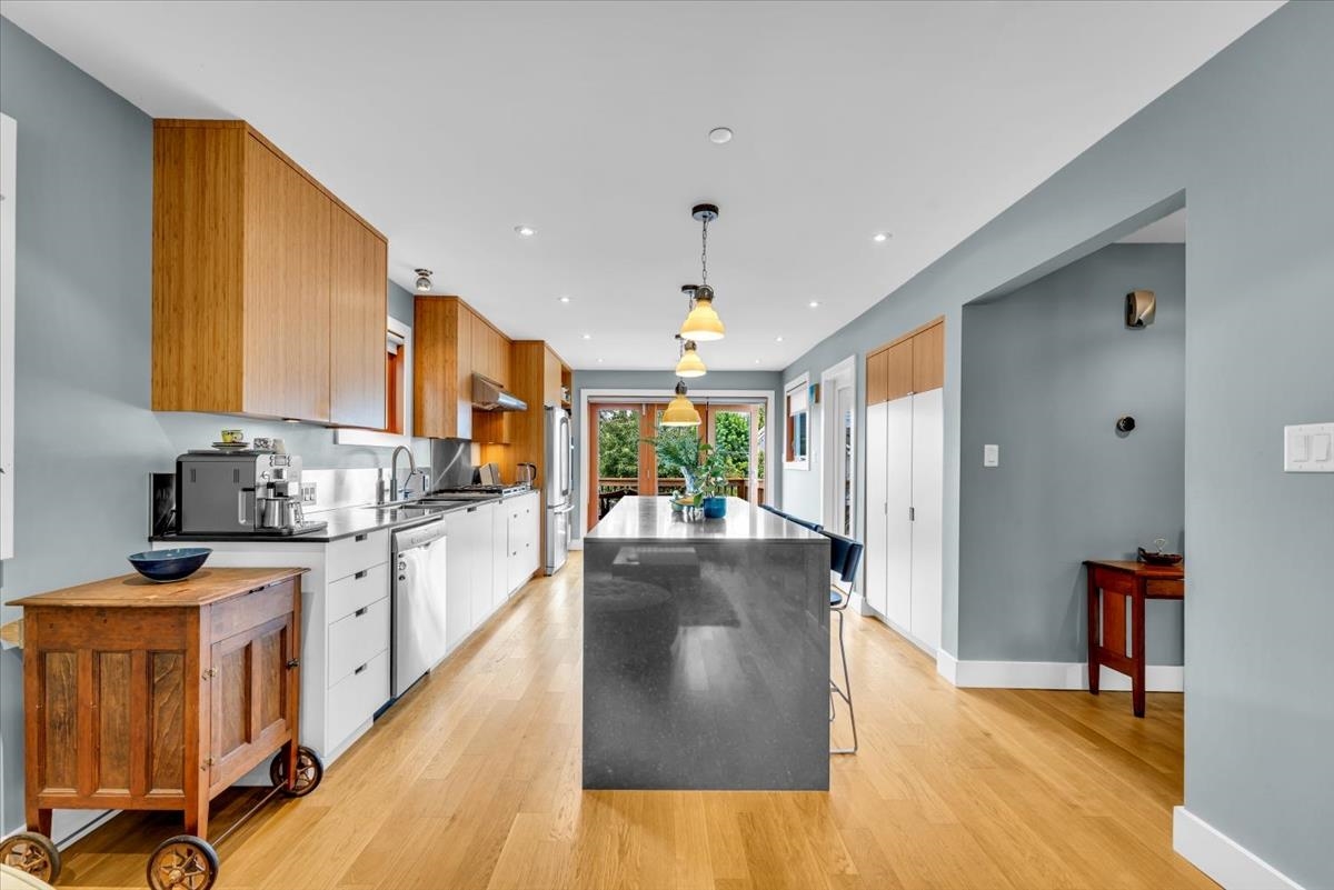 Family Room Photo of 57 W 17th Avenue, Vancouver, BC