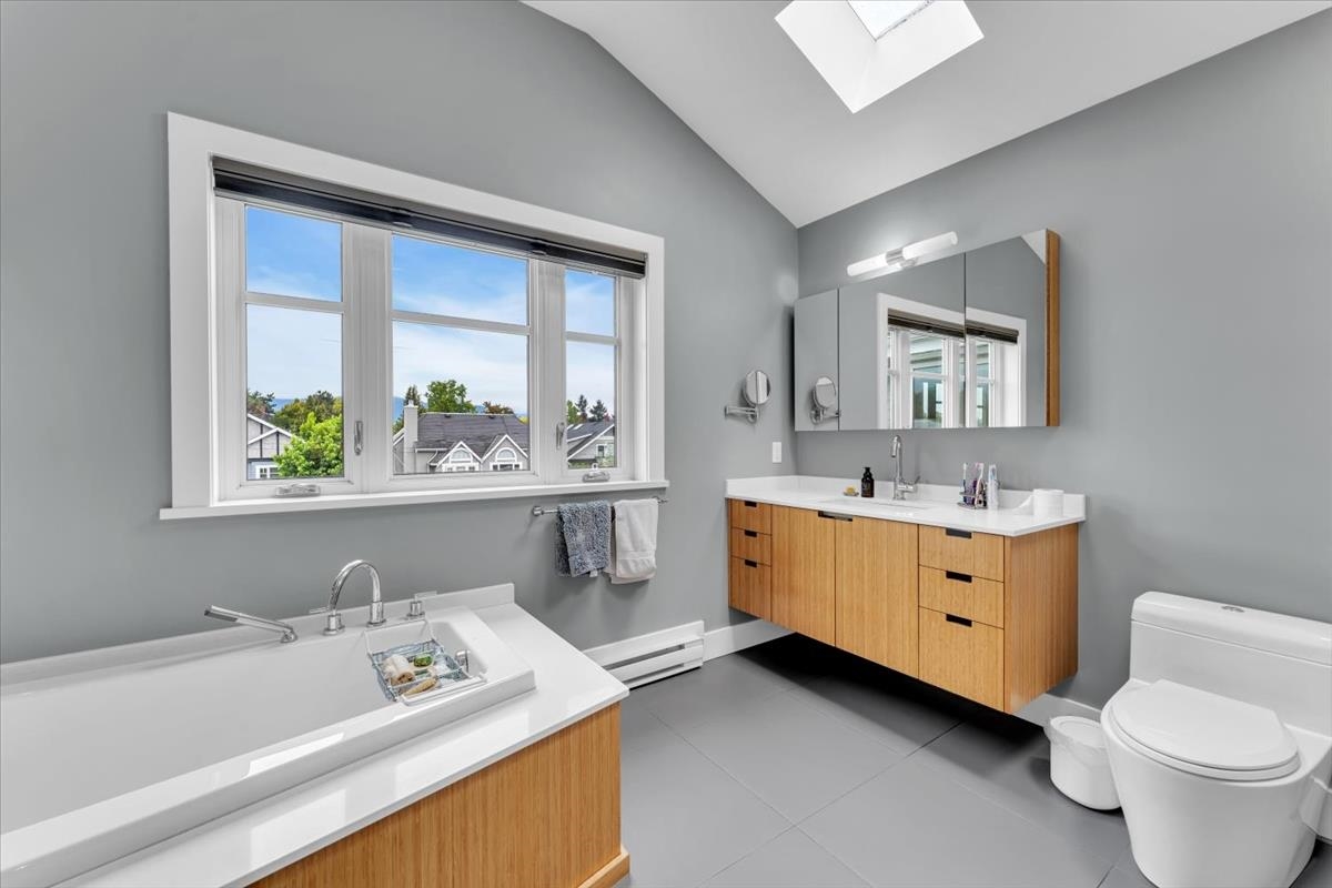 Garage Interior Photo of 57 W 17th Avenue, Vancouver, BC