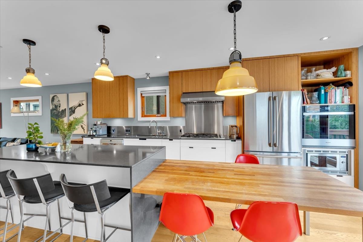 Kitchen Photo of 57 W 17th Avenue, Vancouver, BC