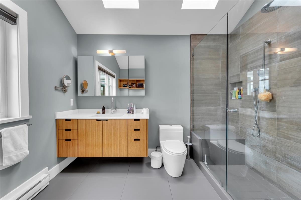 Staircase Photo of 57 W 17th Avenue, Vancouver, BC