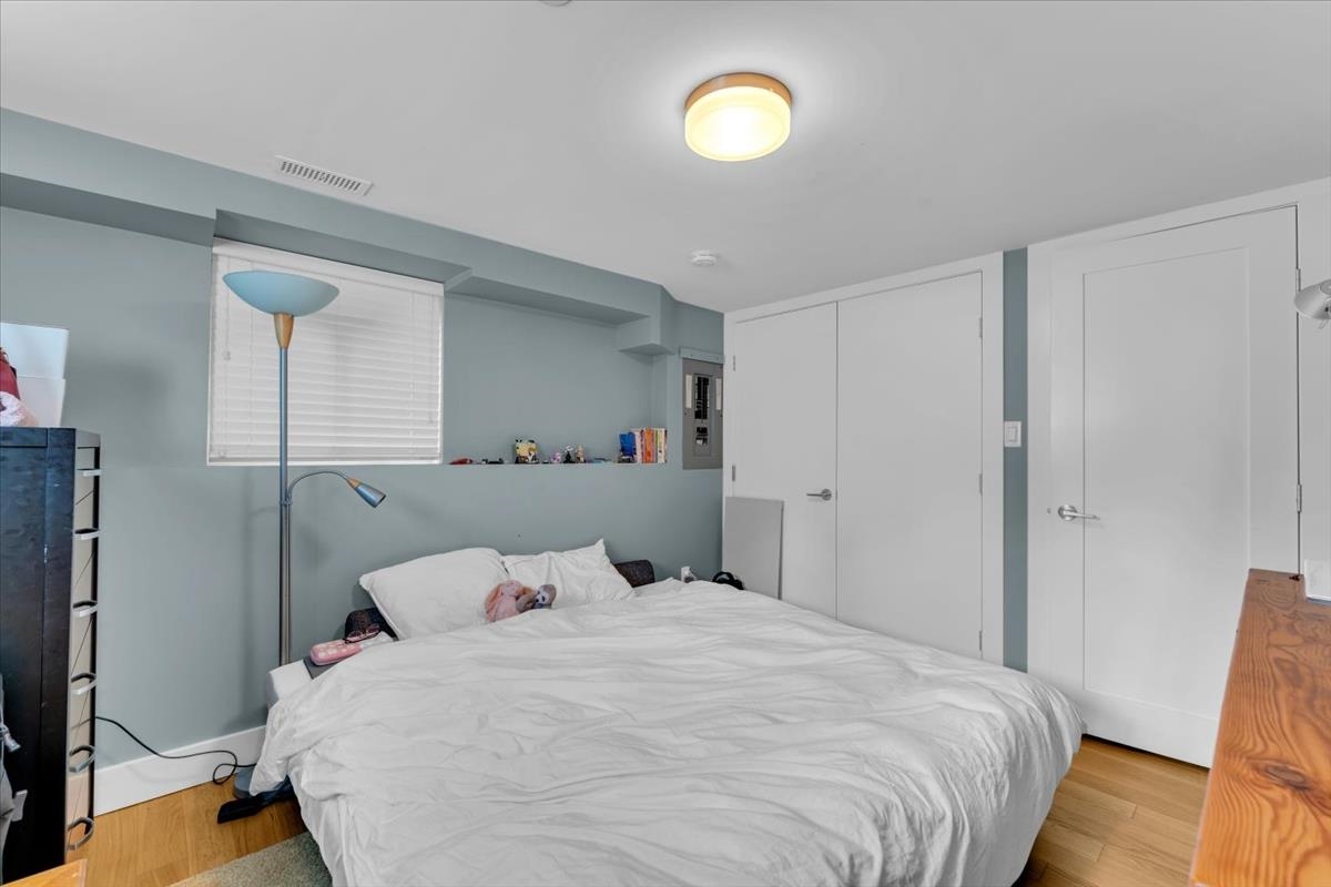 Swimming Pool Photo of 57 W 17th Avenue, Vancouver, BC