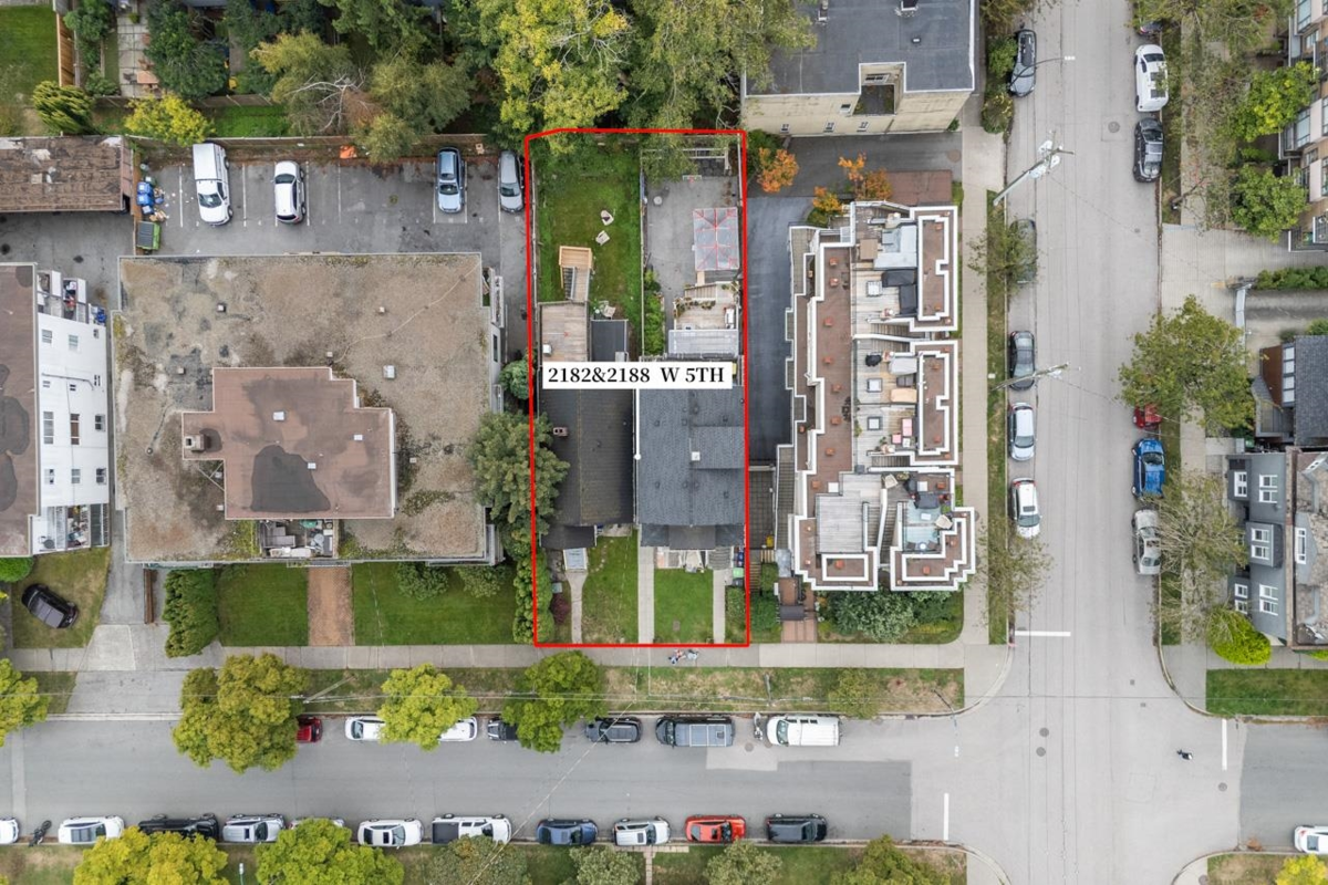 Primary Bedroom Photo of 2188 W 5th Avenue, Vancouver, BC