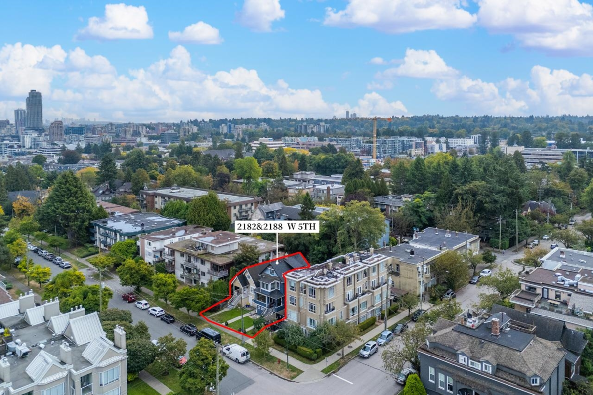 Walk-In Closet Photo of 2188 W 5th Avenue, Vancouver, BC