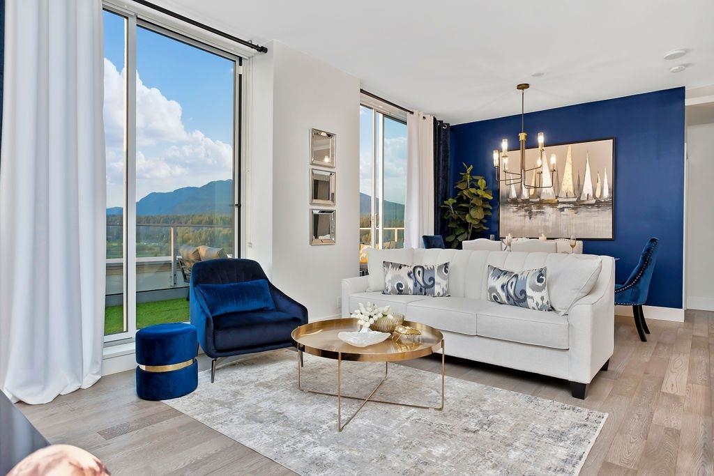Kitchen Island Photo of 2801 680 Seylynn Crescent, North Vancouver, BC