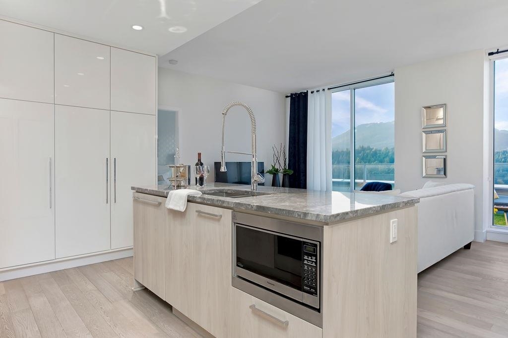Kitchen Photo of 2801 680 Seylynn Crescent, North Vancouver, BC