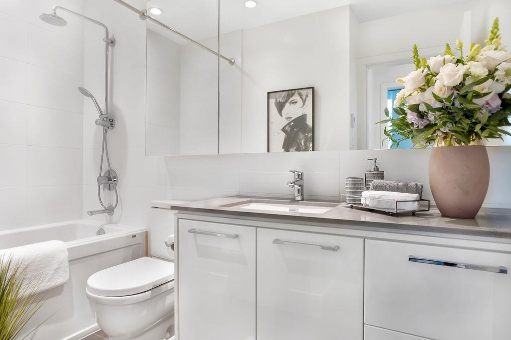 Laundry Room Photo of 2801 680 Seylynn Crescent, North Vancouver, BC