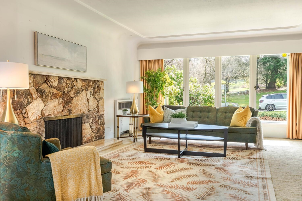 Dining Area Photo of 349 Midlothian Street, Vancouver, BC