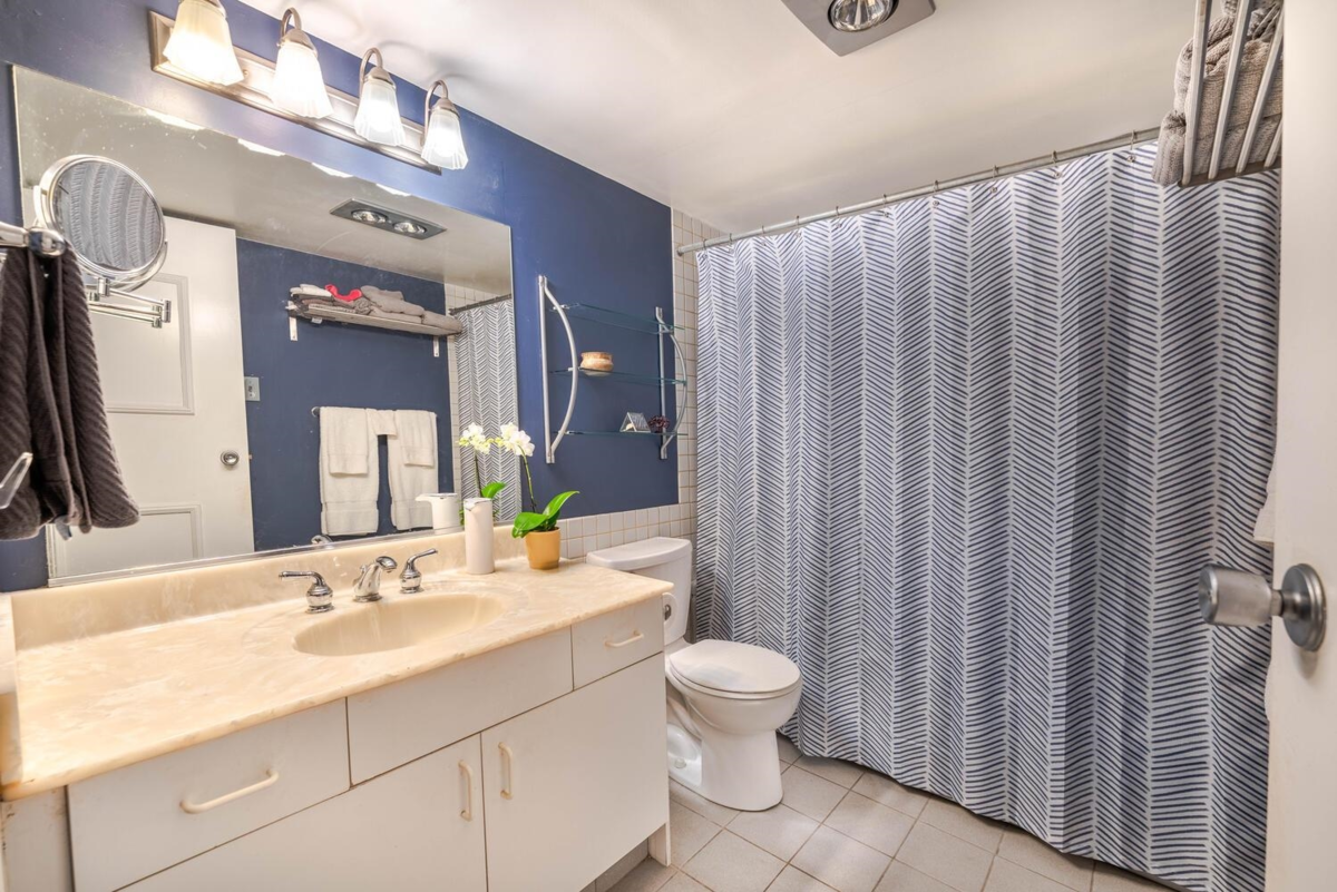 Entry Foyer Photo of 349 Midlothian Street, Vancouver, BC