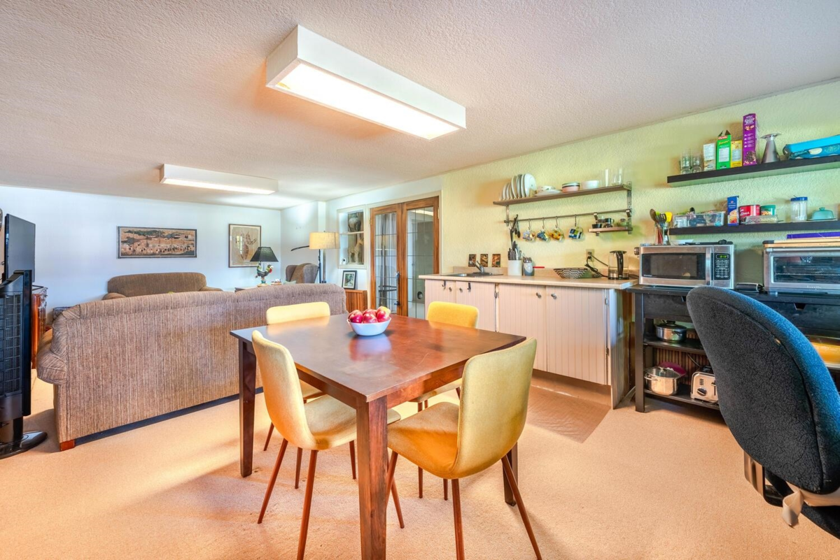 Hallway Photo of 349 Midlothian Street, Vancouver, BC