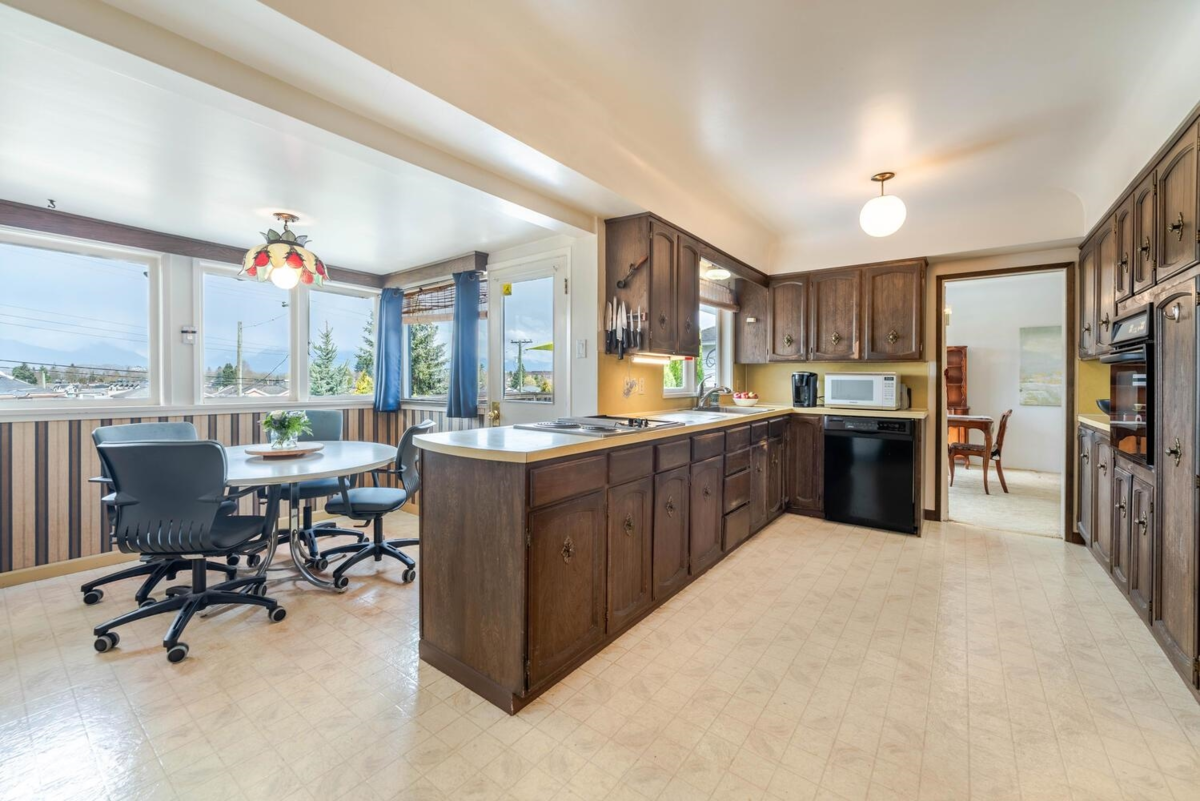 Kitchen Island Photo of 349 Midlothian Street, Vancouver, BC