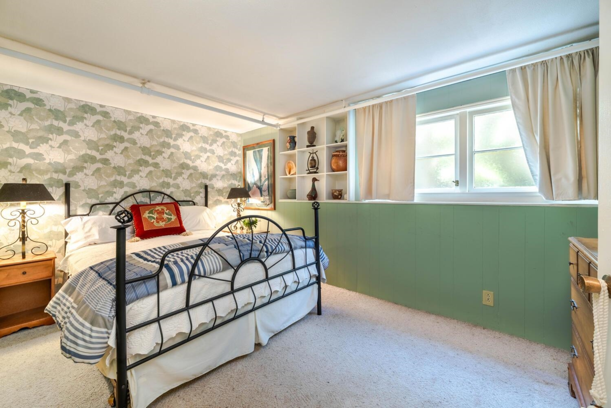 Laundry Room Photo of 349 Midlothian Street, Vancouver, BC