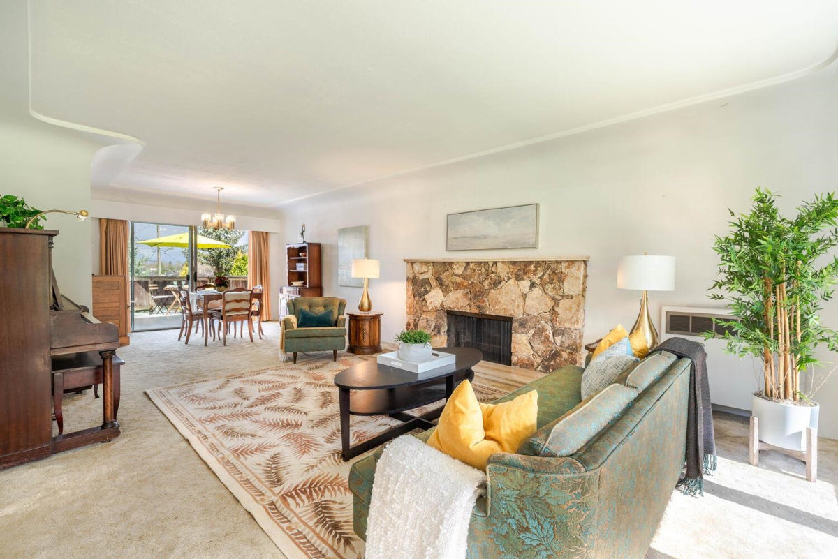 Living Room Photo of 349 Midlothian Street, Vancouver, BC