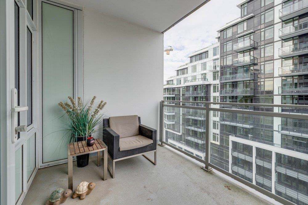 Kitchen Island Photo of 1004 3268 Carscallen Road, Richmond, BC
