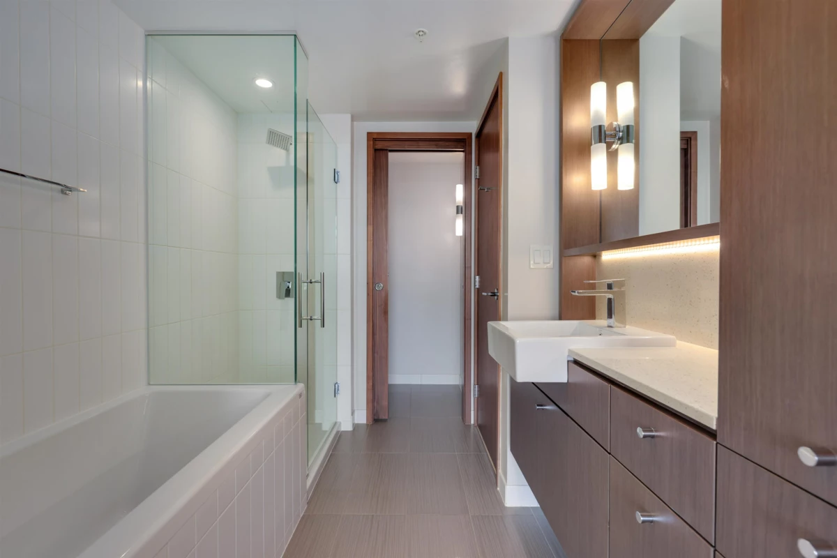 Guest Bathroom Photo of 3301 13495 Central Avenue, Surrey, BC