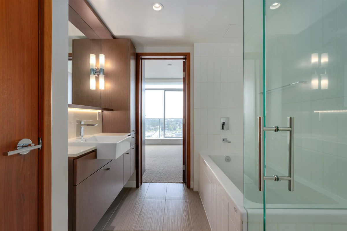 Powder Room Photo of 3301 13495 Central Avenue, Surrey, BC