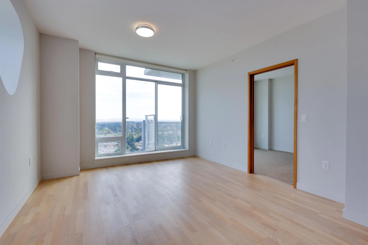Primary Bathroom Photo of 3301 13495 Central Avenue, Surrey, BC
