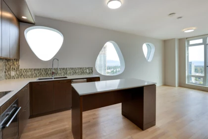 3301 13495 Central Avenue, Surrey, BC, Surrey — Apartment/Condo for sale