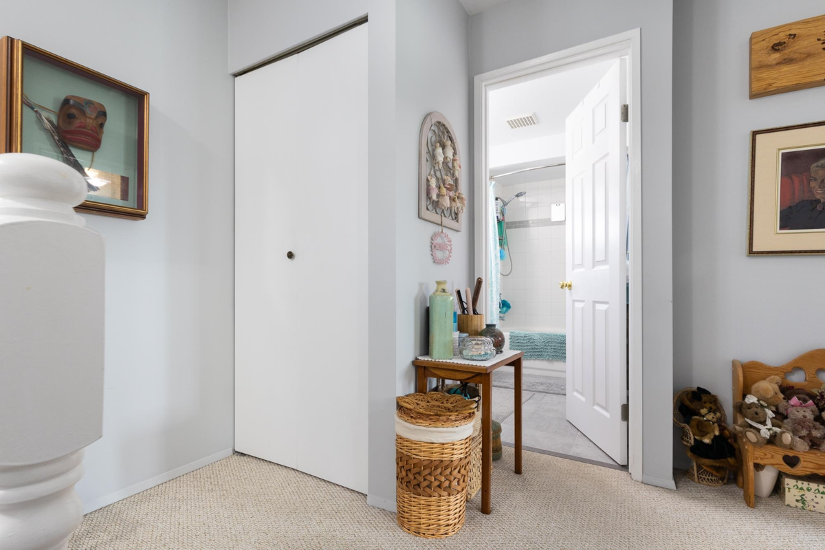 Bedroom 4 Photo of 2 765 School Road, Gibsons, BC
