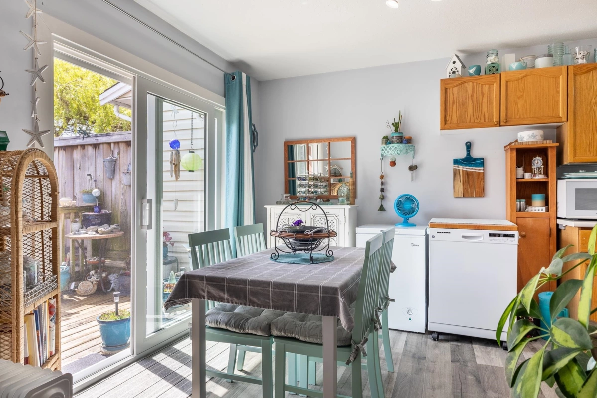 Dining Area Photo of 2 765 School Road, Gibsons, BC