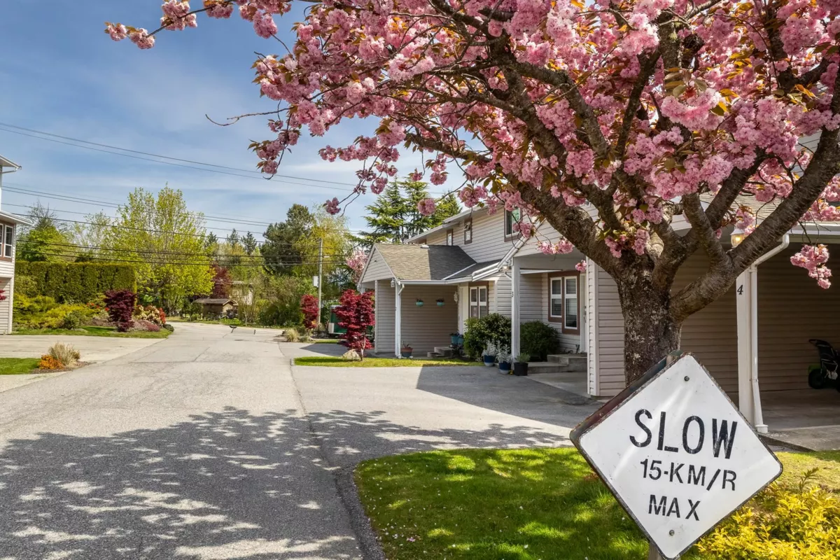 Garden / Landscaping Photo of 2 765 School Road, Gibsons, BC