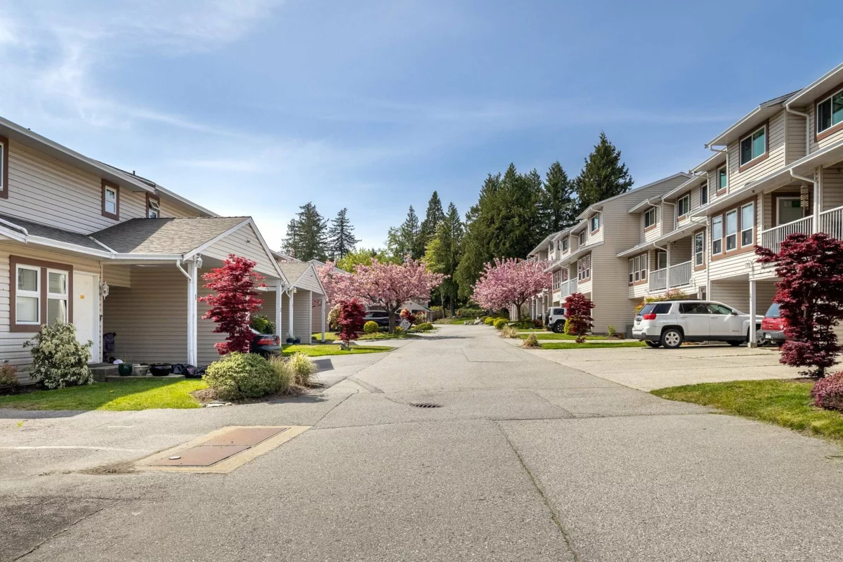 Hot Tub / Spa Photo of 2 765 School Road, Gibsons, BC