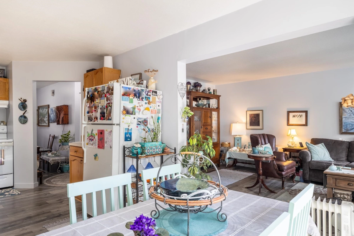 Kitchen Photo of 2 765 School Road, Gibsons, BC