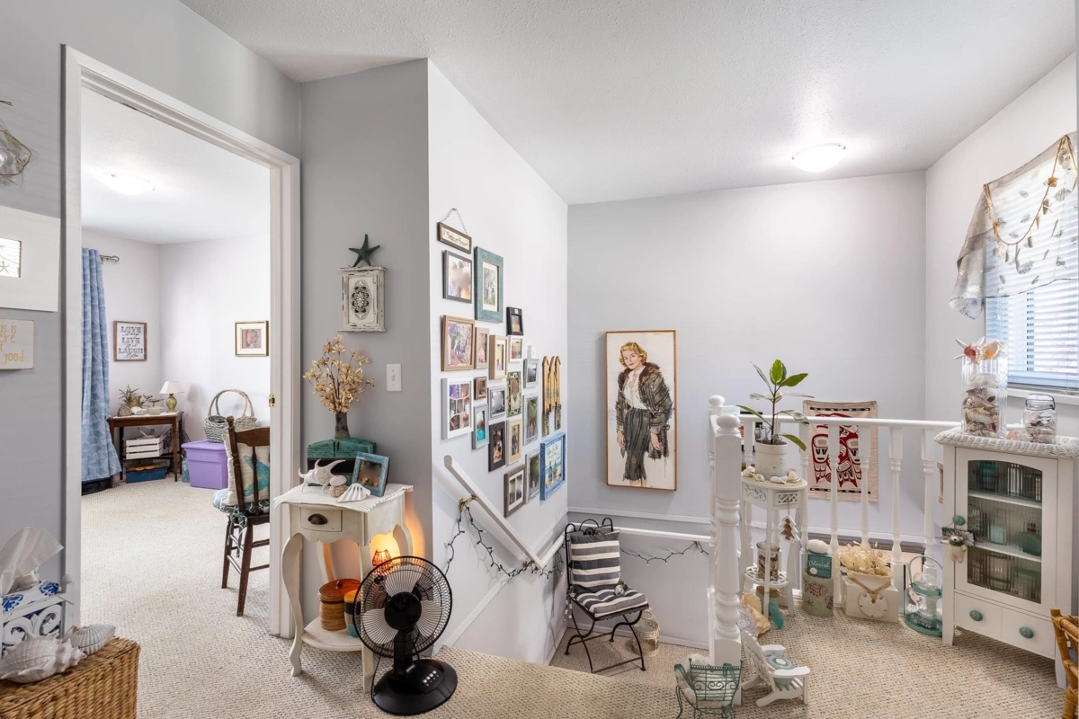 Loft / Bonus Room Photo of 2 765 School Road, Gibsons, BC