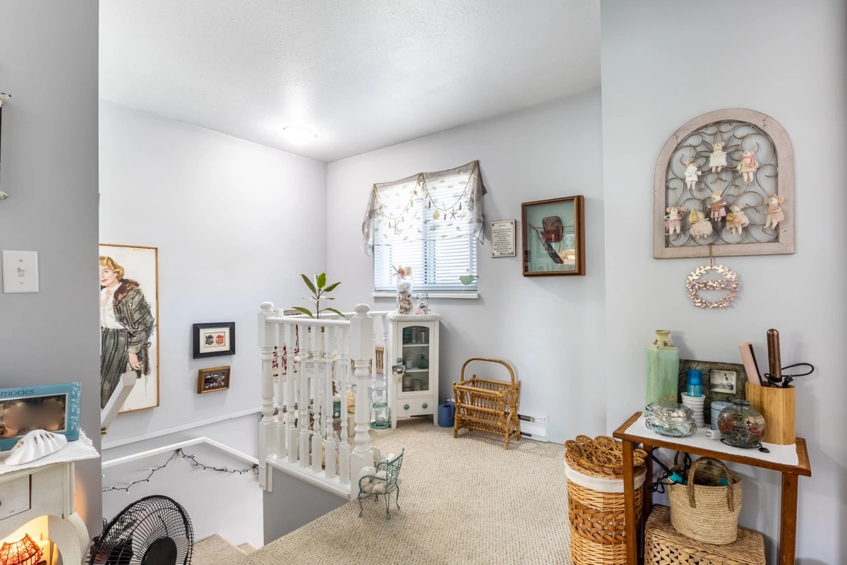 Office / Den Photo of 2 765 School Road, Gibsons, BC