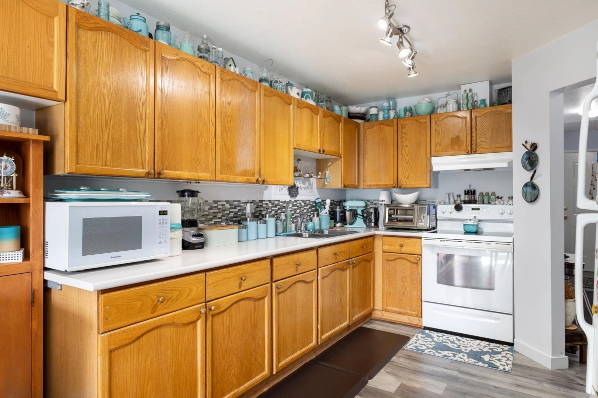 Pantry Photo of 2 765 School Road, Gibsons, BC