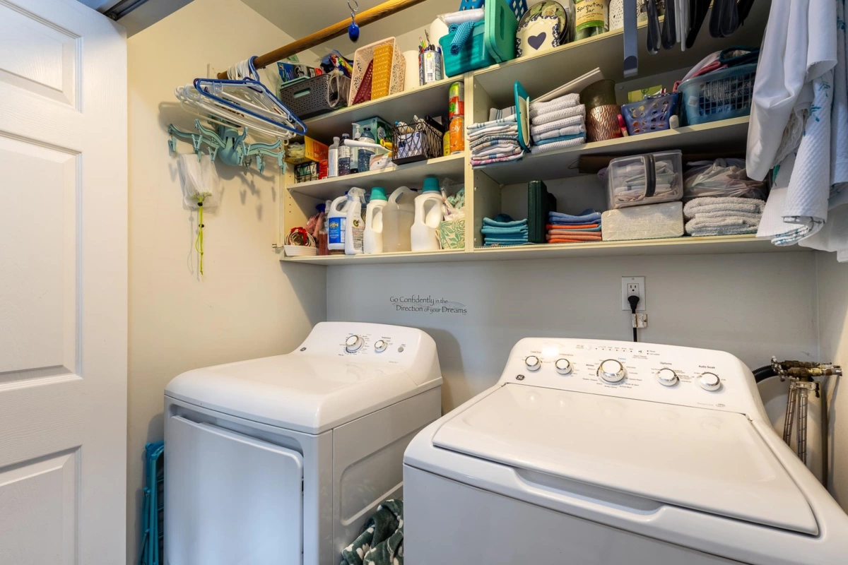 Primary Bathroom Photo of 2 765 School Road, Gibsons, BC