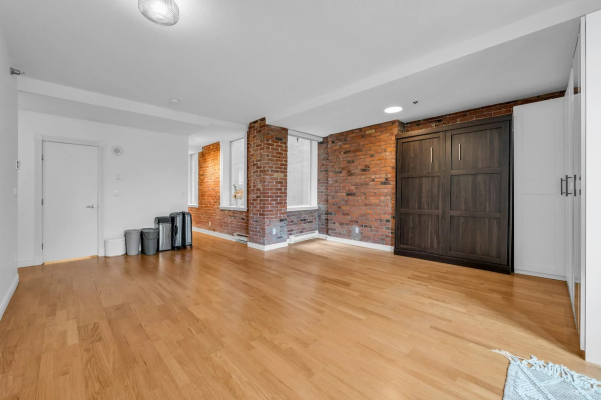 Walk-In Closet Photo of 301 233 Abbott Street, Vancouver, BC