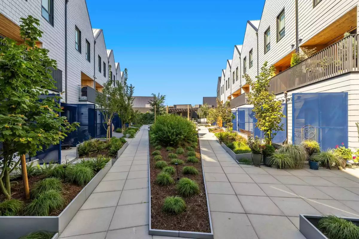 Front Yard Photo of 26 6340 Market Avenue, Tsawwassen, BC