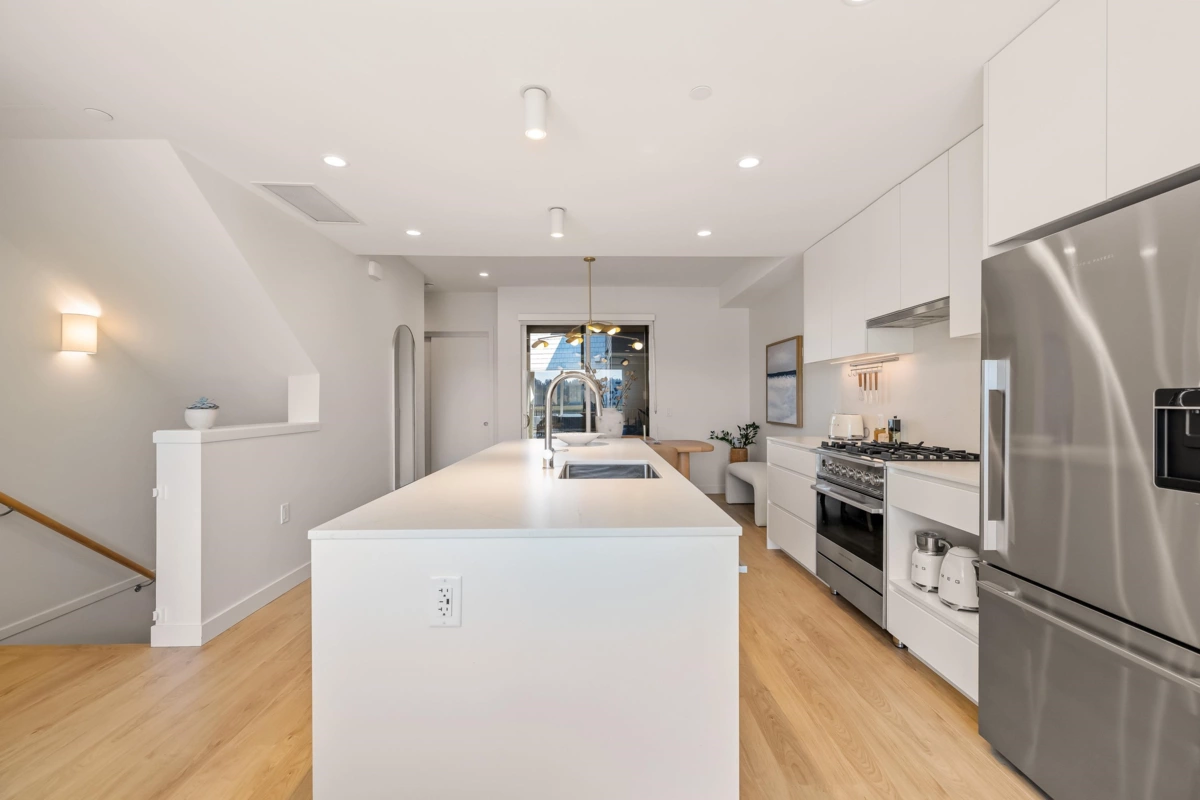 Primary Bathroom Photo of 26 6340 Market Avenue, Tsawwassen, BC