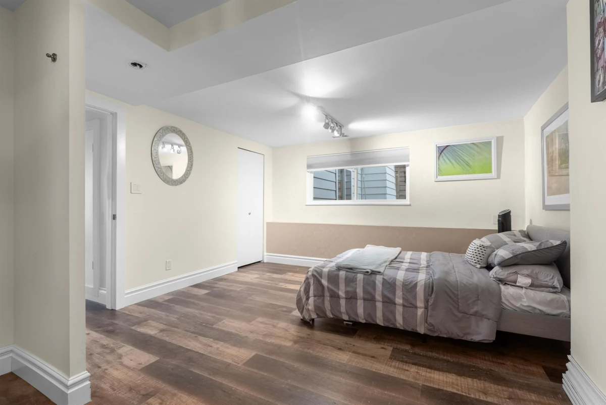 Mudroom Photo of 324 E 24th Street, North Vancouver, BC