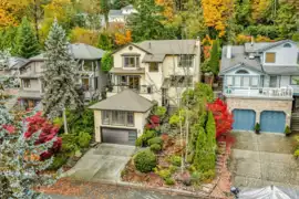 640 Thurston Close, Port Moody, BC