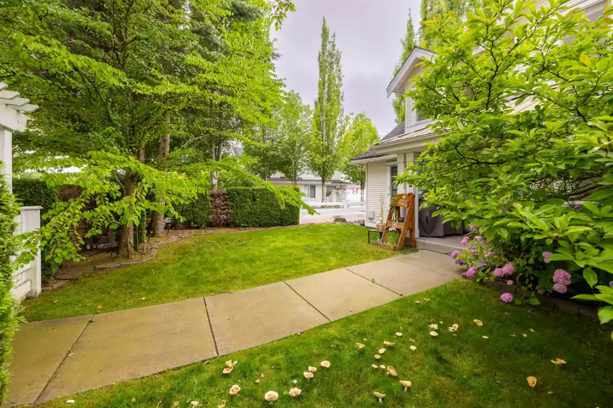 Neighborhood Park Photo Near 1 17097 64 Street, Surrey, BC