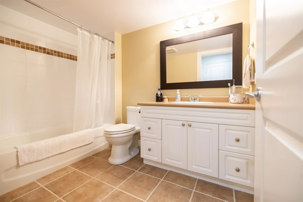 Powder Room Photo of 1 17097 64 Street, Surrey, BC