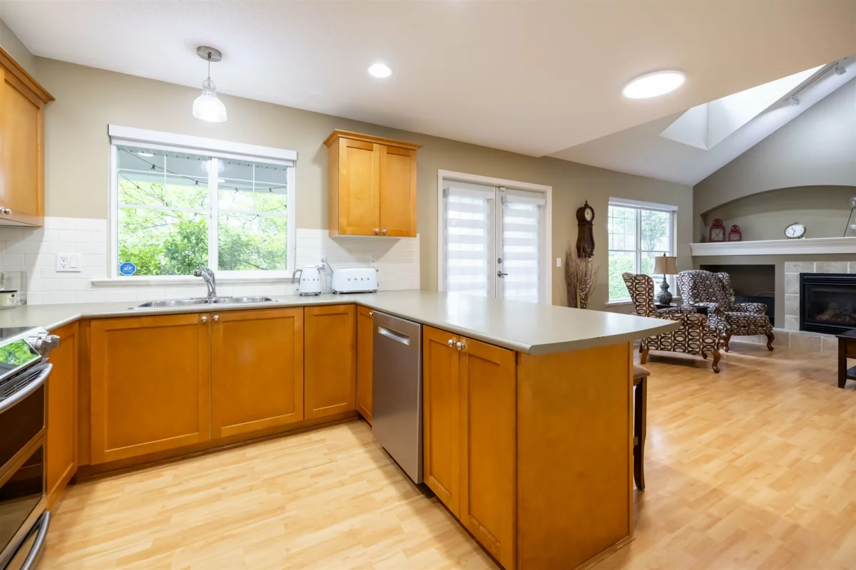 Walk-In Closet Photo of 1 17097 64 Street, Surrey, BC