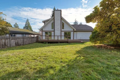 786 Creekside Crescent, Gibsons, BC, Gibsons — Single Family Residence for sale