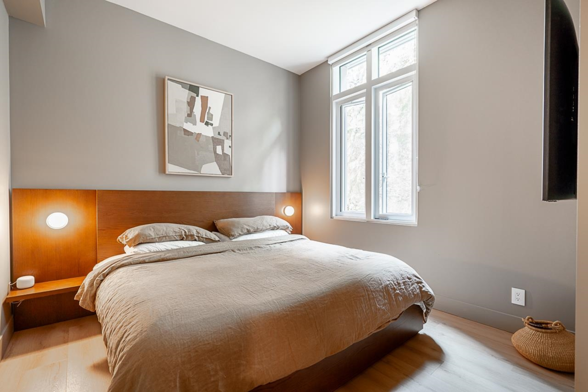 Breakfast Nook Photo of 401 6699 Nelson Avenue, West Vancouver, BC